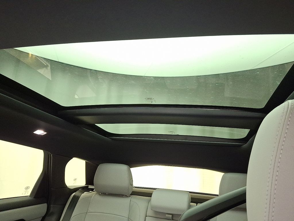 Thumbnail: 2026 Land Rover Range Rover Evoque - 11