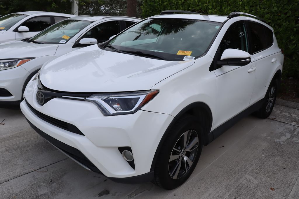 Thumbnail: 2018 Toyota RAV4 - 2