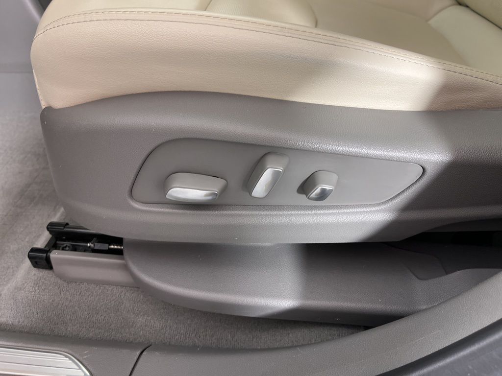 Thumbnail: 2020 Cadillac XT5 - 27