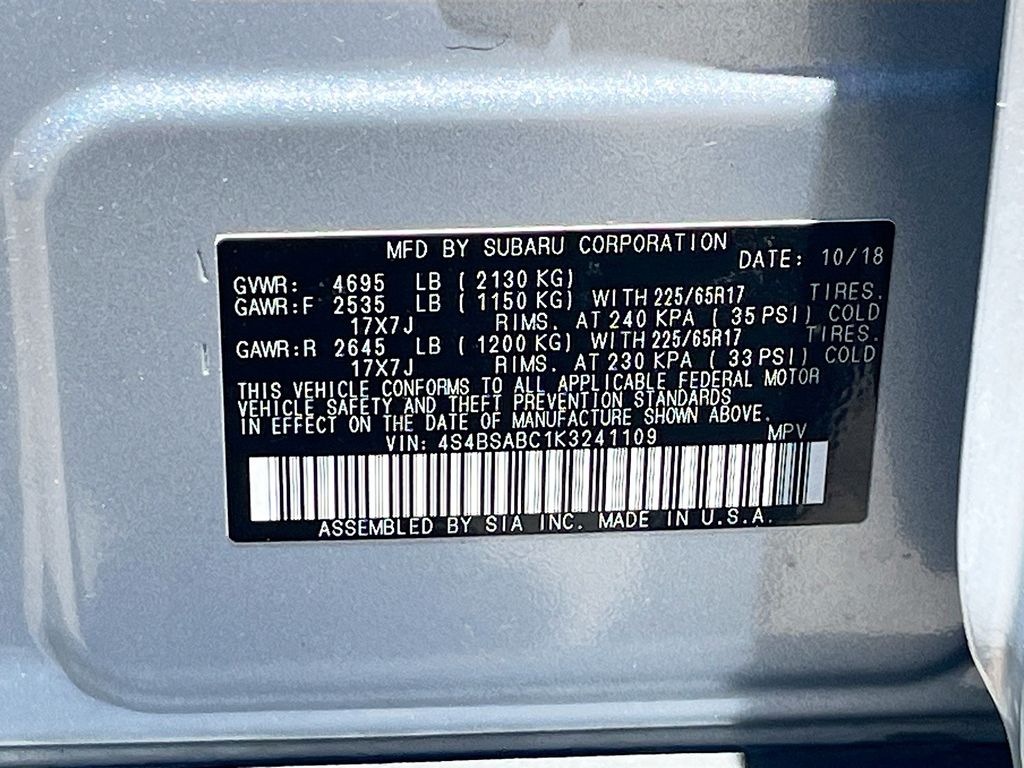 Used 2019 Silver Subaru 2.5i image 29