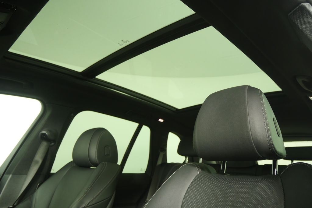 Thumbnail: 2022 BMW X5 - 11