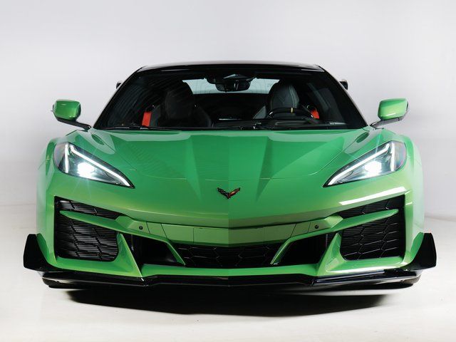 Used 2026 Green Chevrolet Z06 image 6