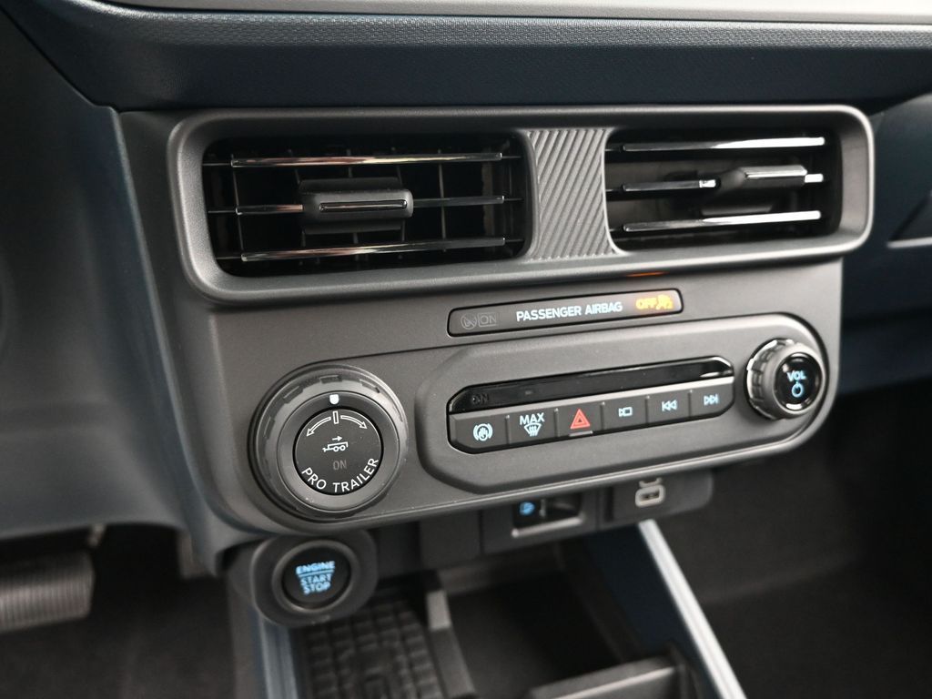 2025 Ford Maverick Lariat photo 19