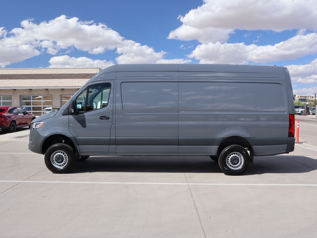 Thumbnail: 2026 Mercedes-Benz Sprinter - 8