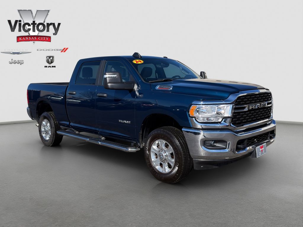 2024 RAM 2500 Big Horn Crew Cab 4WD