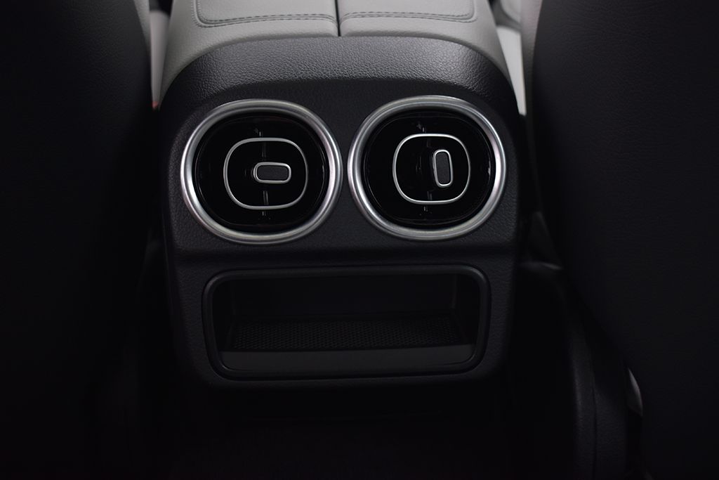 Thumbnail: 2026 Mercedes-Benz C-Class - 23