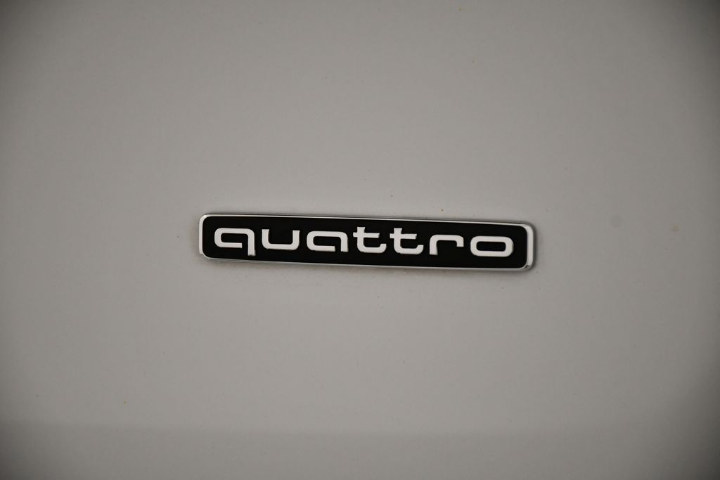 Thumbnail: 2024 Audi Q5 - 10