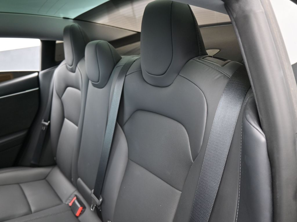 Used 2025  Tesla Long Range image 28