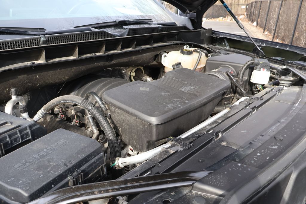 Thumbnail: 2024 GMC Yukon - 16