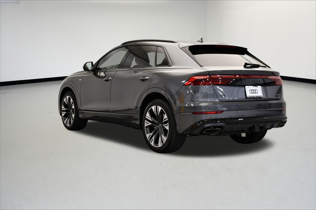 Thumbnail: 2026 Audi Q8 - 3