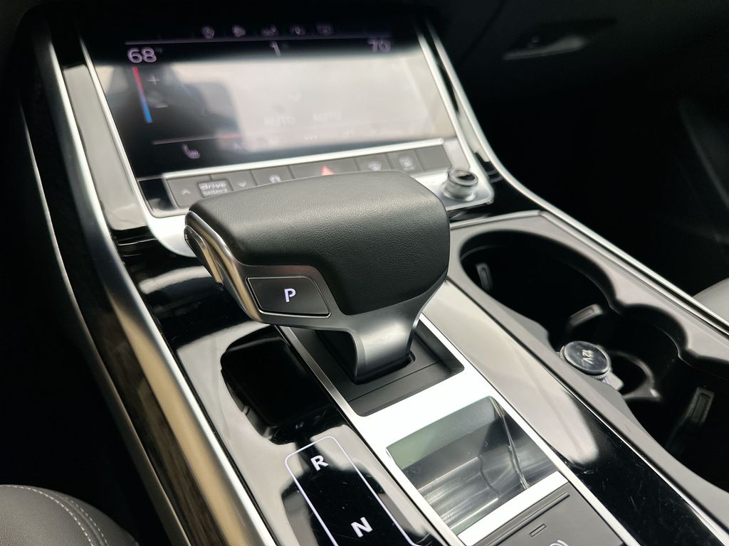 2019 Audi Q8 Premium 12