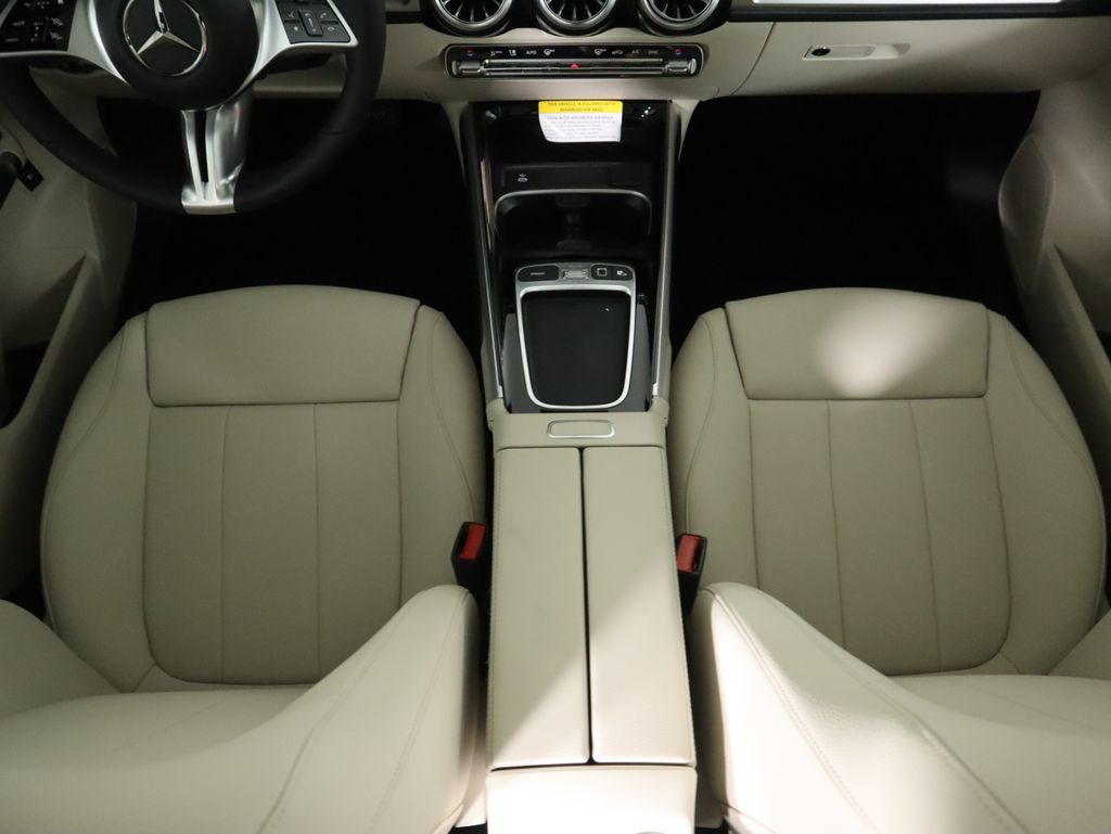 Thumbnail: 2026 Mercedes-Benz GLB - 17