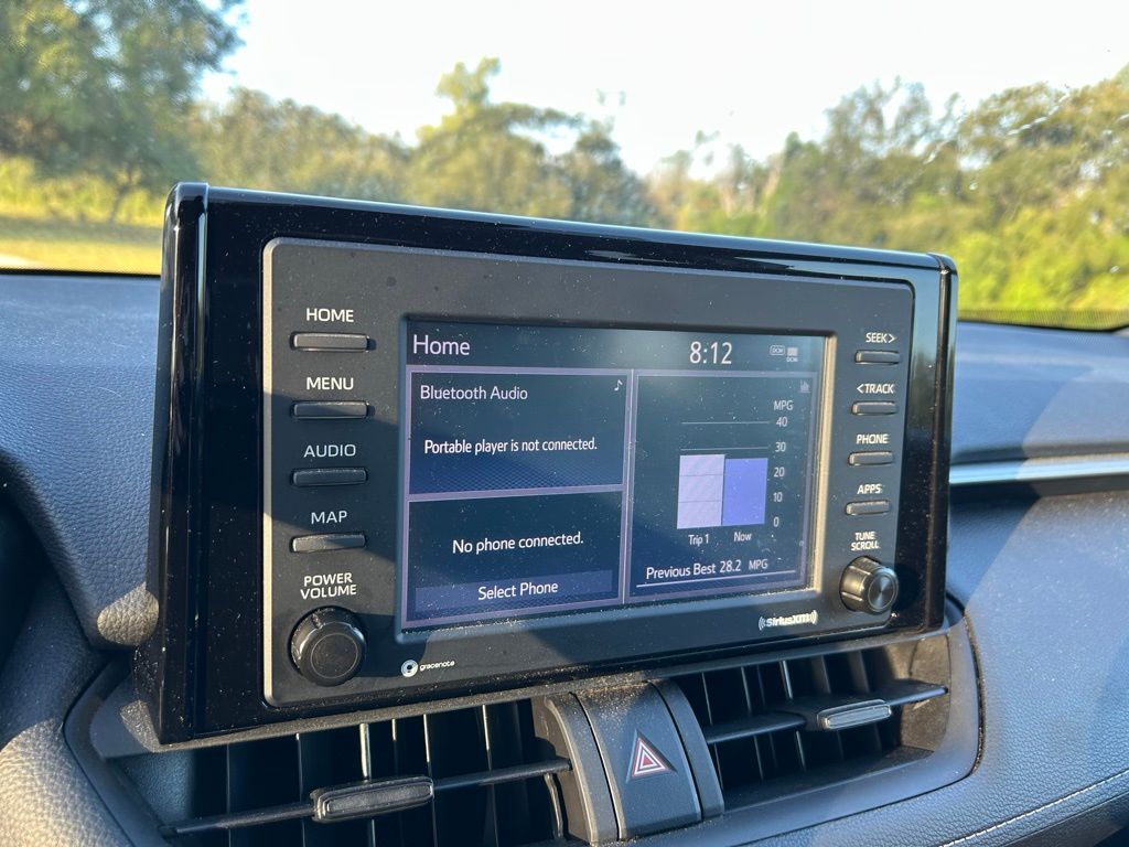 Thumbnail: 2021 Toyota RAV4 - 24