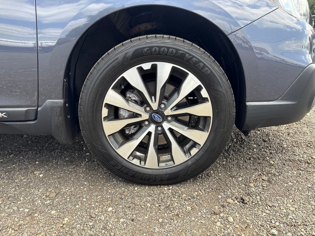 2017 Carbide Gray Metallic Subaru Outback 3.6R AWD SUV
