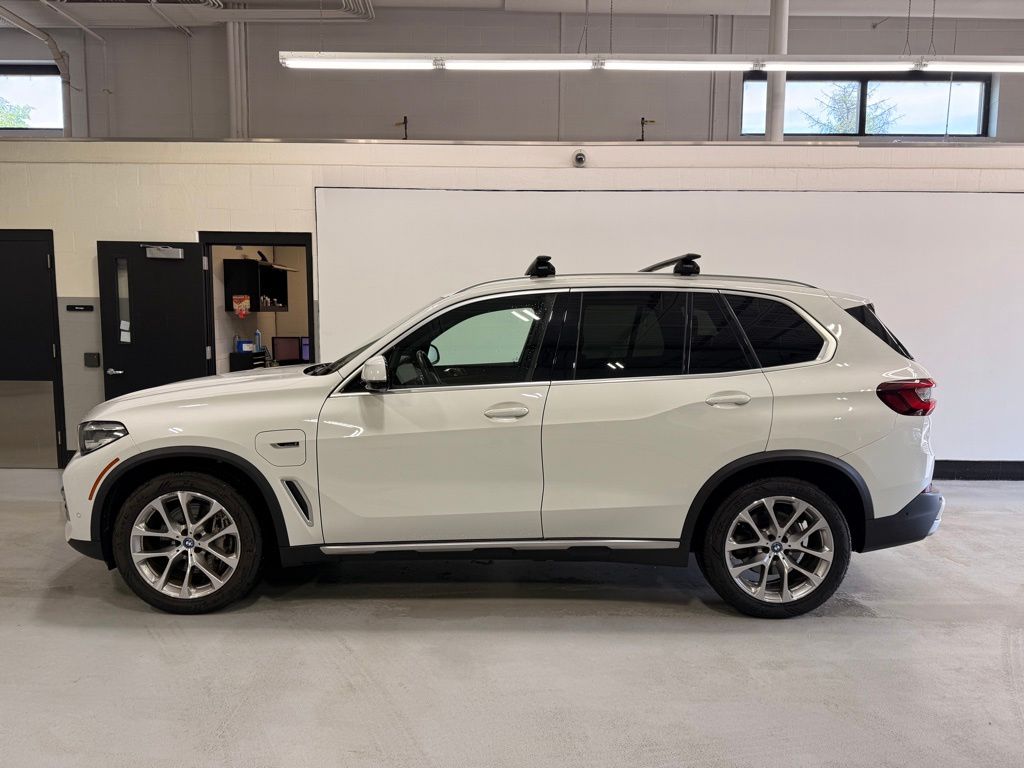 Thumbnail: 2022 BMW X5 - 2