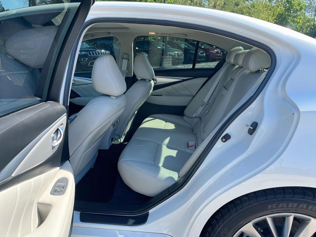 2022 INFINITI Q50 LUXE White at AutoSavvy Houston Northwest