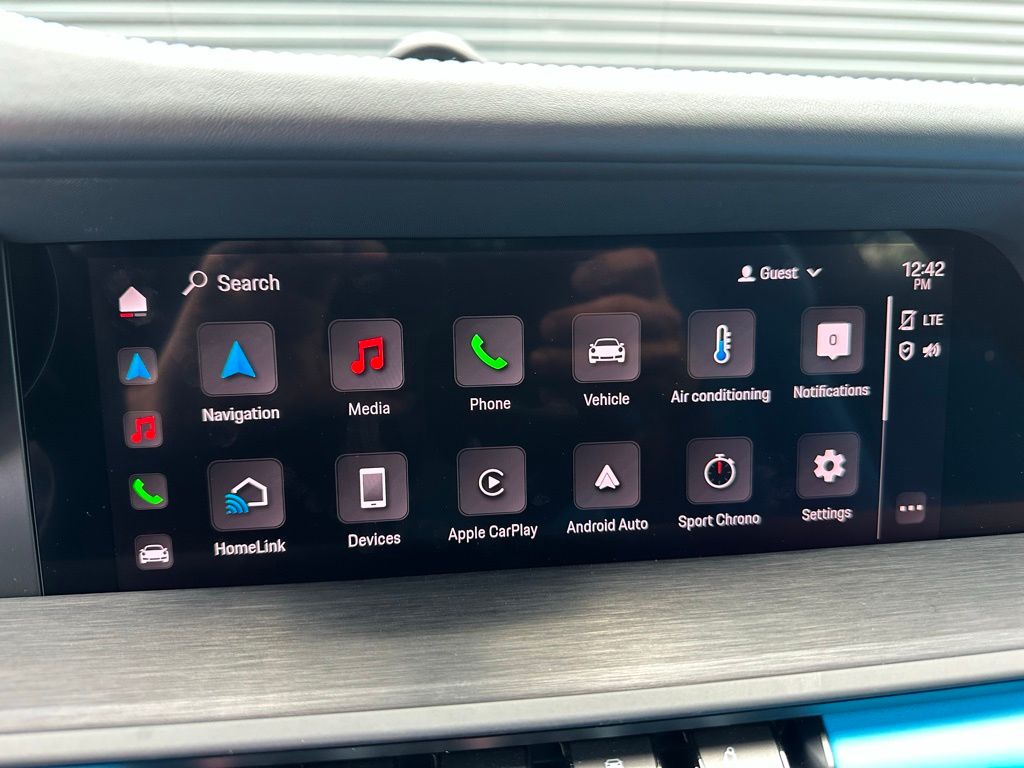 Thumbnail: 2024 Porsche 911 - 29