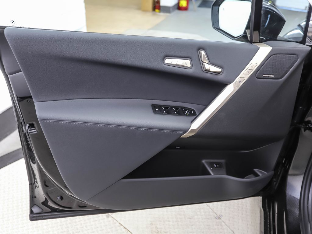 Thumbnail: 2026 BMW iX - 8