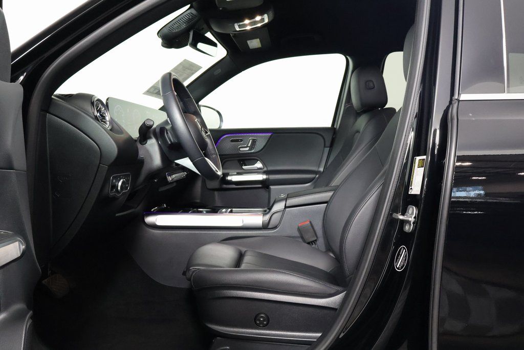 Thumbnail: 2025 Mercedes-Benz GLB - 10