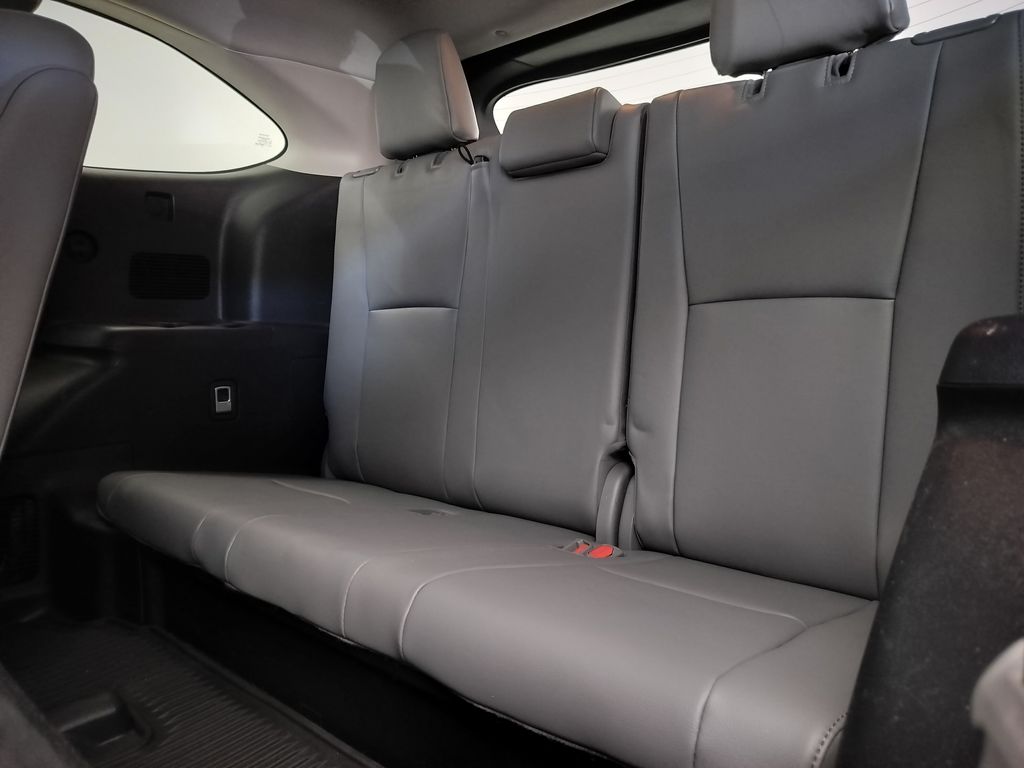 Thumbnail: 2021 Toyota Highlander - 21