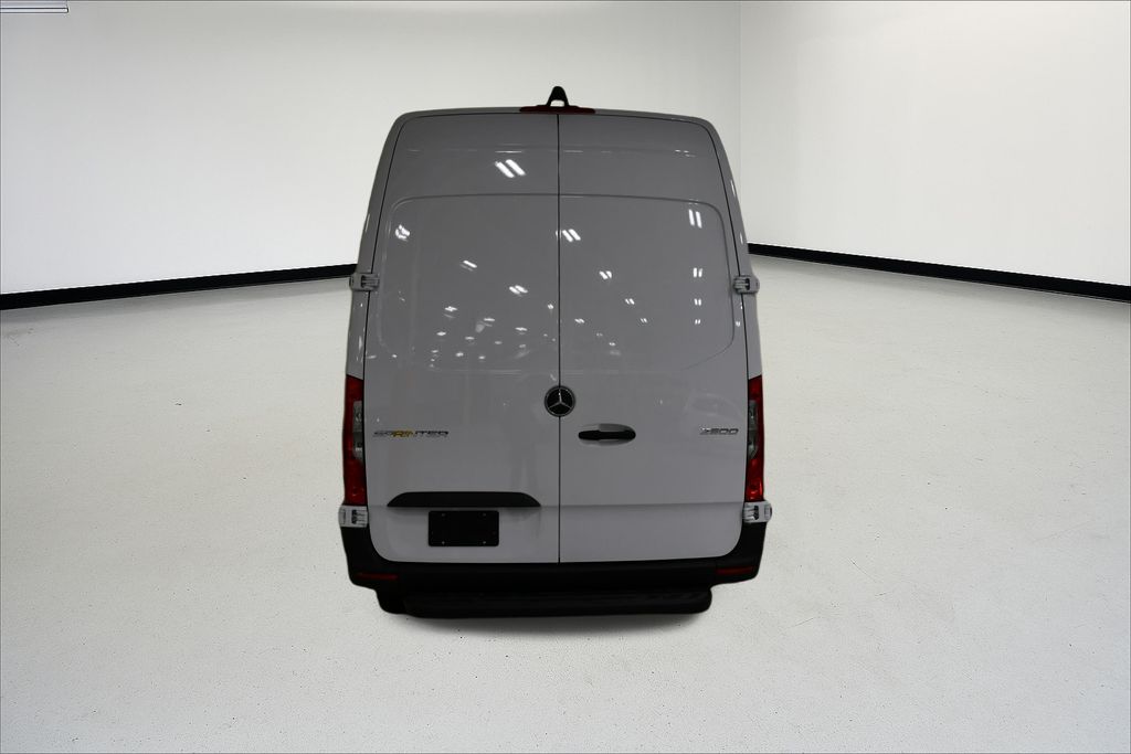 Thumbnail: 2026 Mercedes-Benz Sprinter - 7