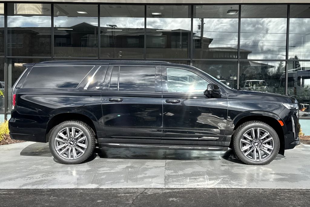 used 2023 Cadillac Escalade ESV car, priced at $74,962