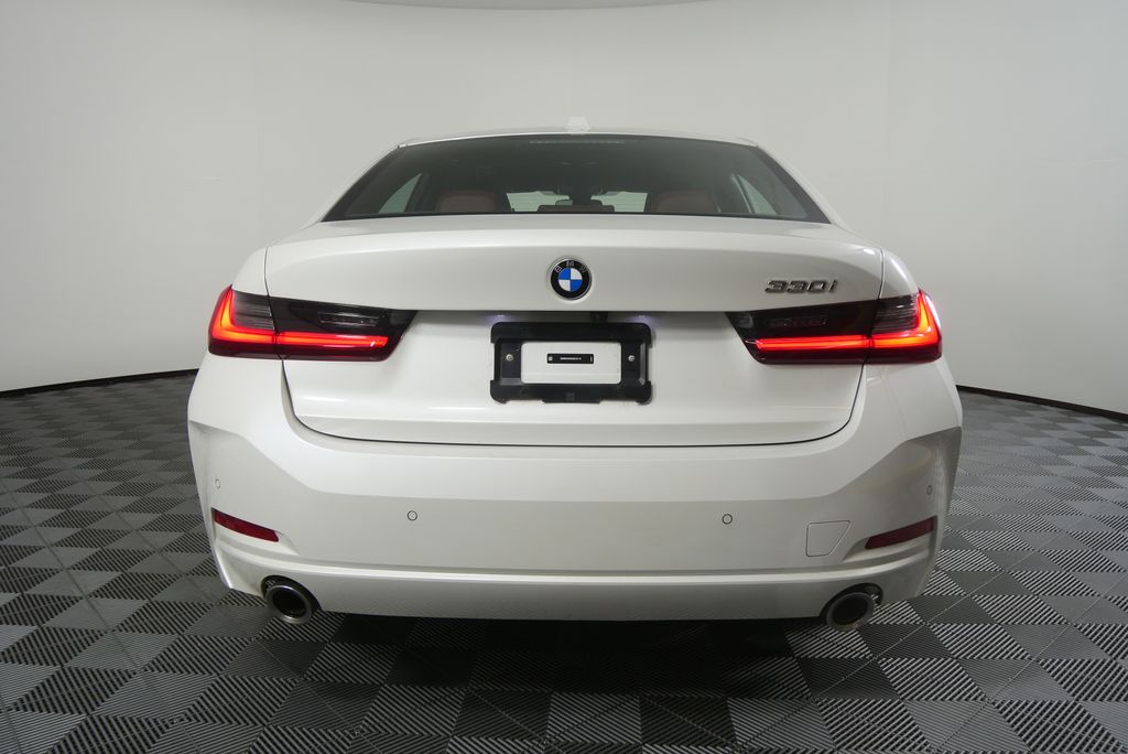 Thumbnail: 2025 BMW 3 Series - 4