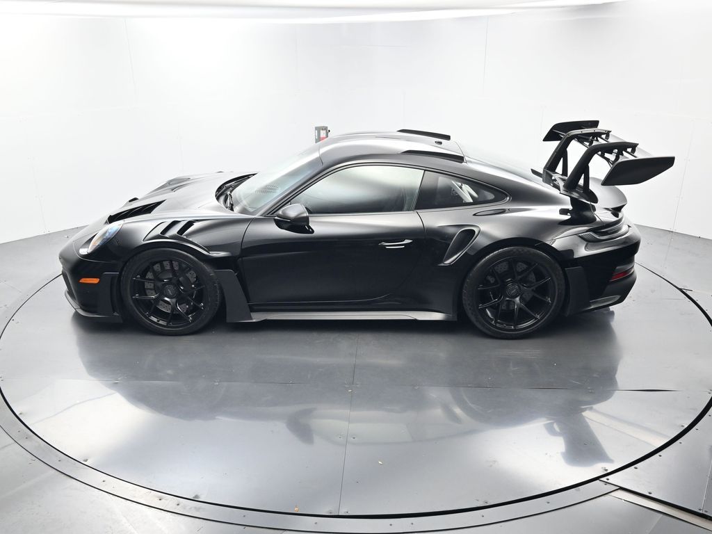 Used 2024  Porsche  image 39