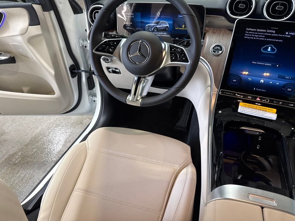 Thumbnail: 2027 Mercedes-Benz GLC - 25