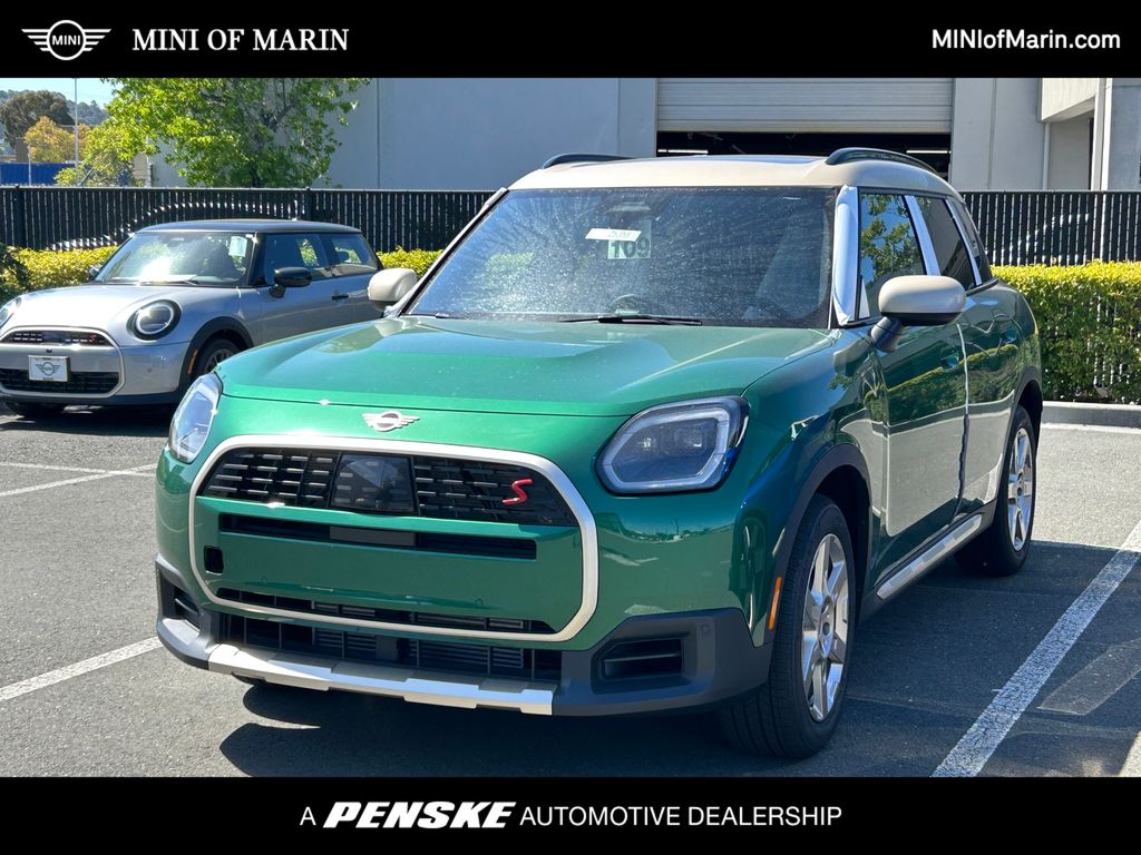 2025 MINI Cooper Countryman Signature Hero Image