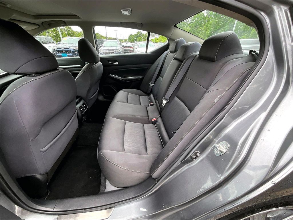 2019 Nissan Altima — photo 15