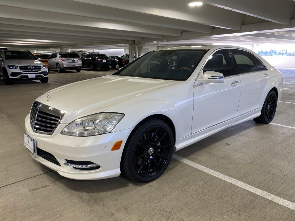 White 2010 Mercedes-Benz S-Class Sedan Rear-Wheel Drive 7-Speed Automatic
