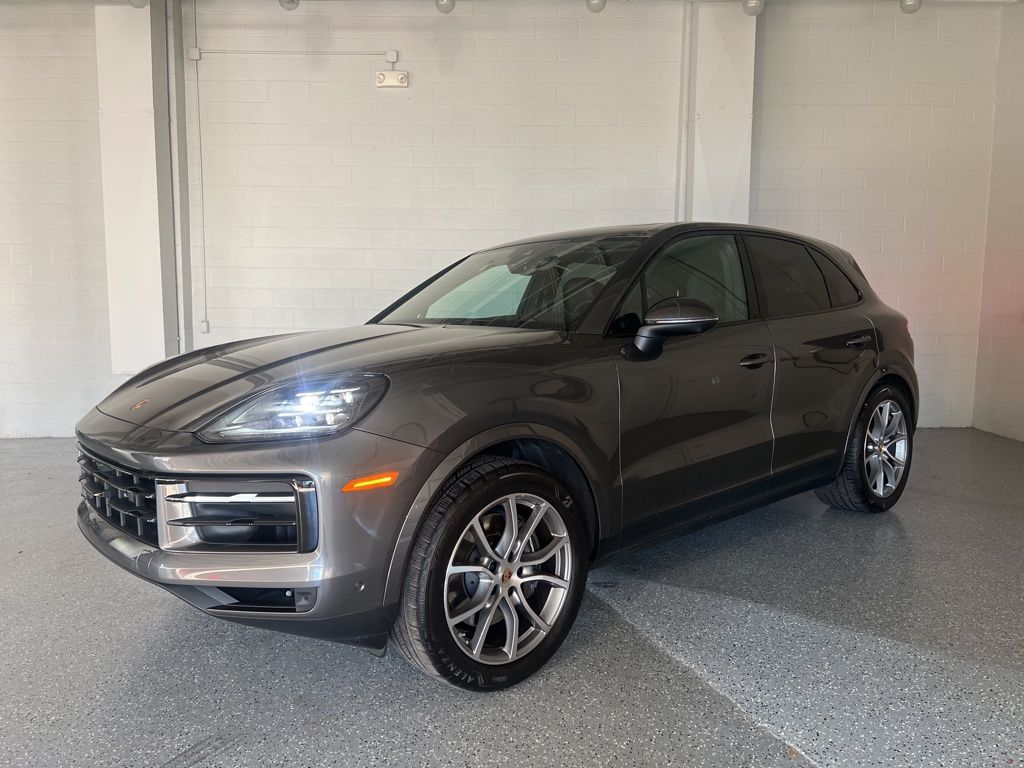 2025 Porsche Cayenne AWD