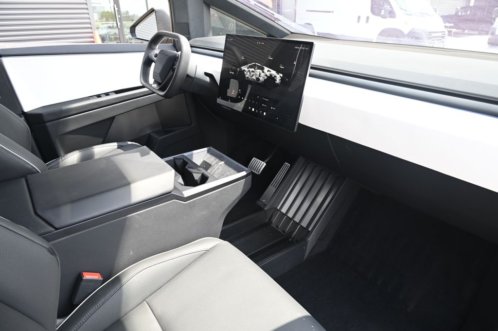 Thumbnail: 2024 Tesla Cybertruck - 23