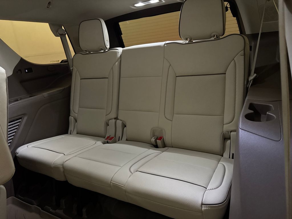 2023 White Frost Tricoat GMC Yukon Denali RWD SUV