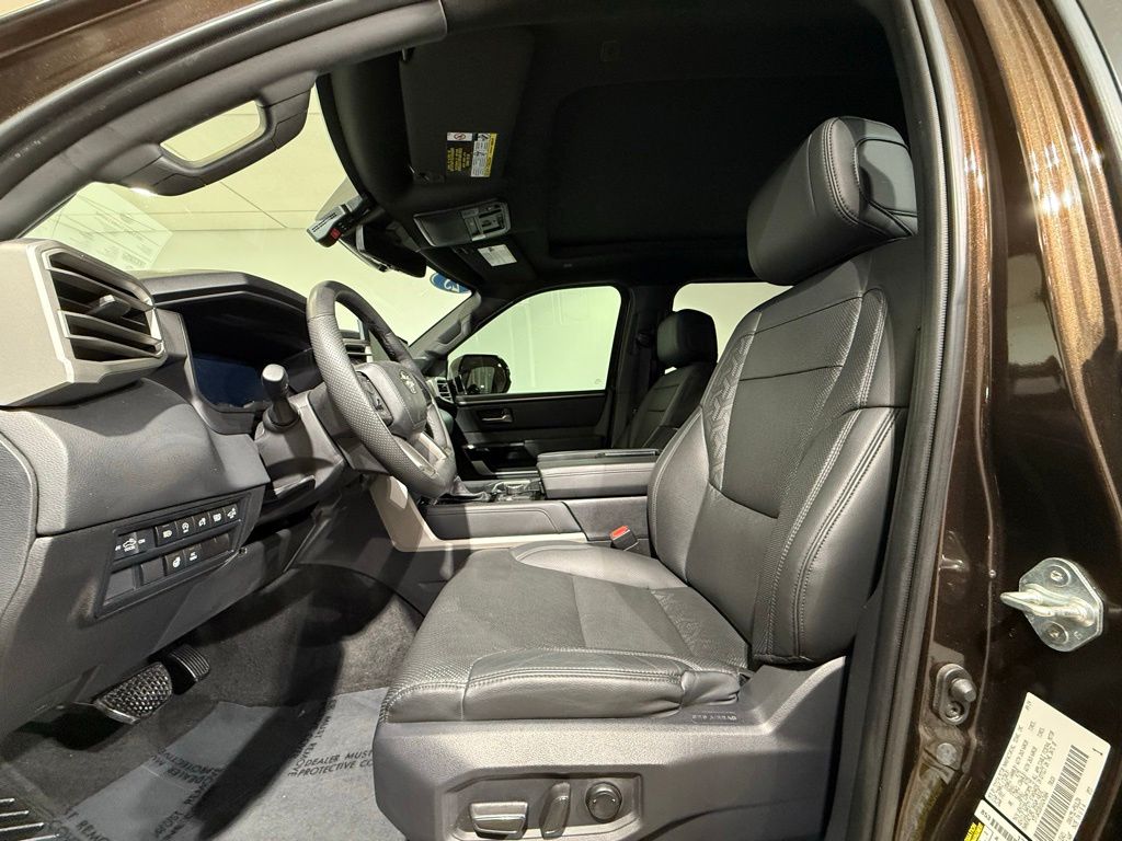 Thumbnail: 2025 Toyota Tundra - 11