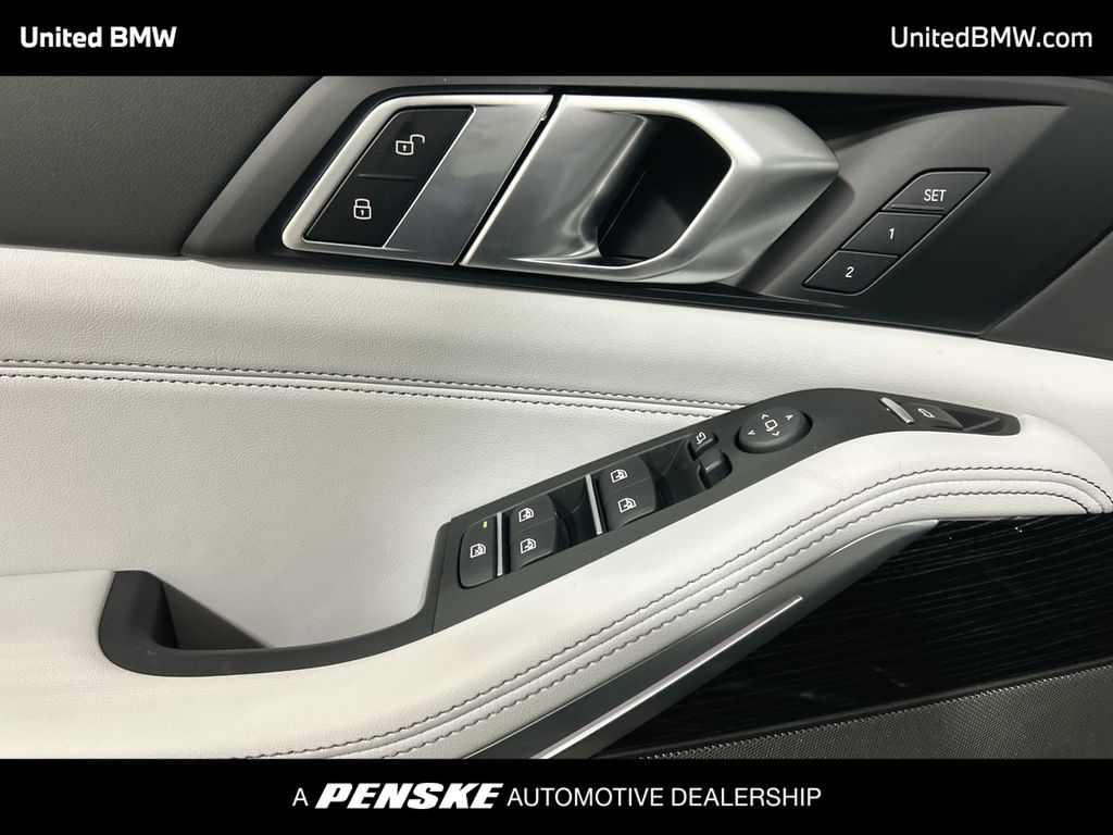 Thumbnail: 2026 BMW X5 - 11