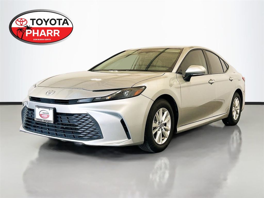 2025 Toyota Camry LE FWD