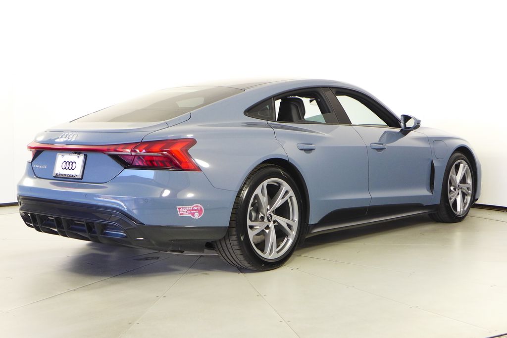 Thumbnail: 2024 Audi e-tron GT - 6