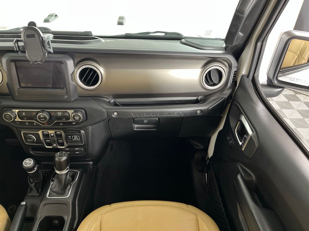 Thumbnail: 2018 Jeep Wrangler - 18