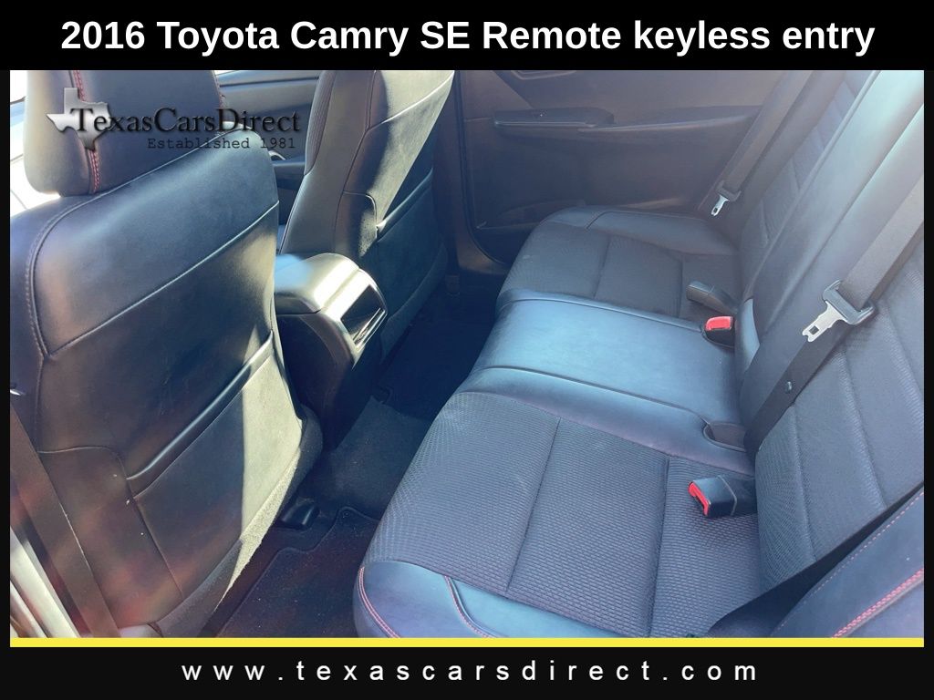 2016 Toyota Camry SE 10