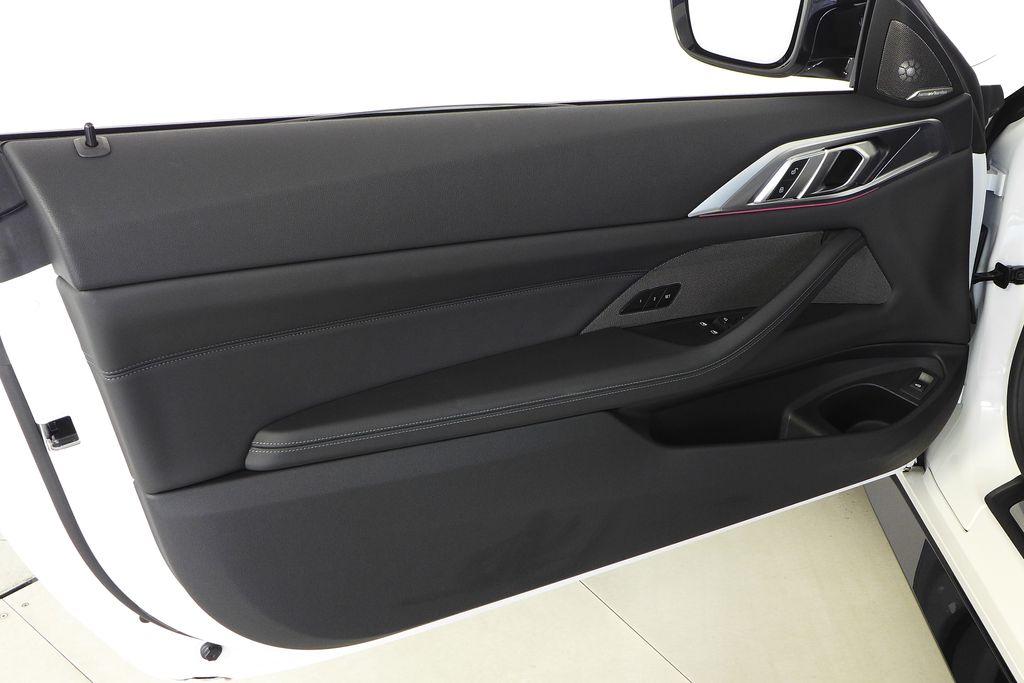 Thumbnail: 2025 BMW M4 - 11