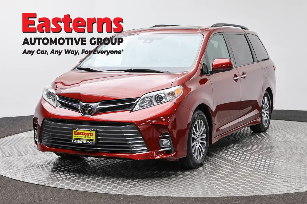 Salsa Red Pearl 2019 Toyota Sienna Minivan Front-Wheel Drive 8-Speed Automatic