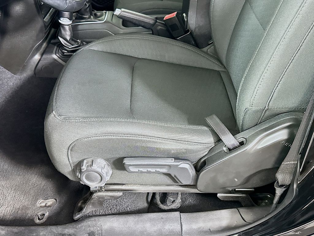 Thumbnail: 2020 Jeep Wrangler - 19