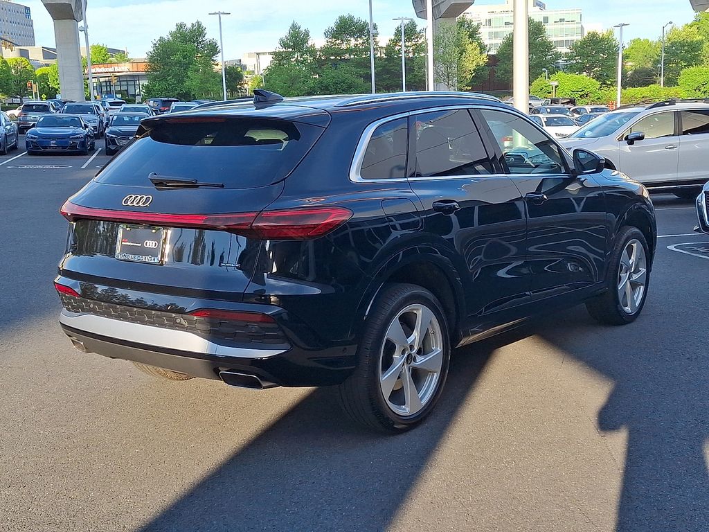 Thumbnail: 2025 Audi Q5 - 4