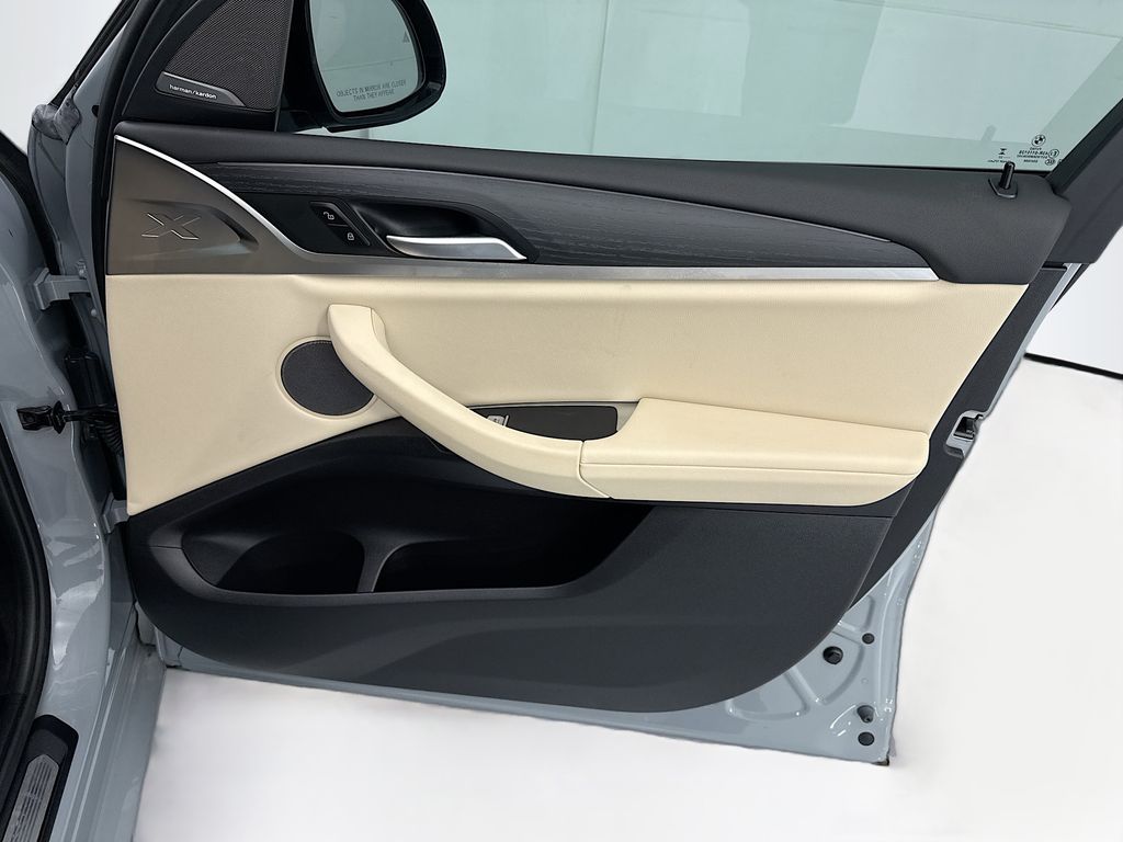 Thumbnail: 2023 BMW X3 - 24