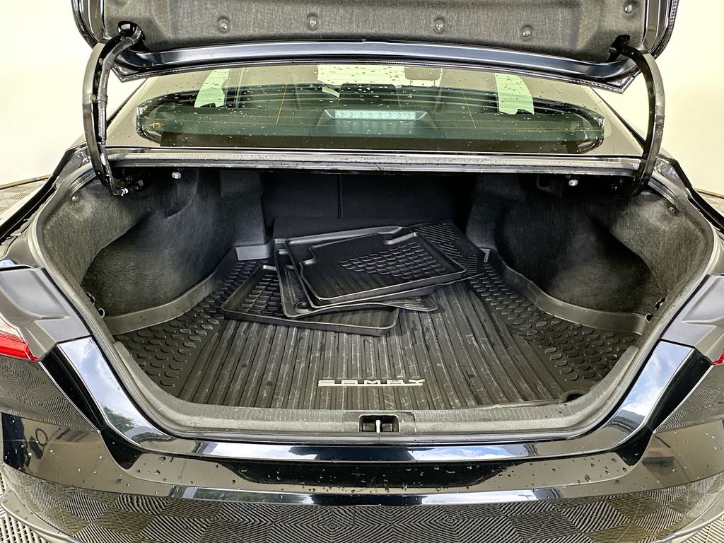 Thumbnail: 2025 Toyota Camry - 26