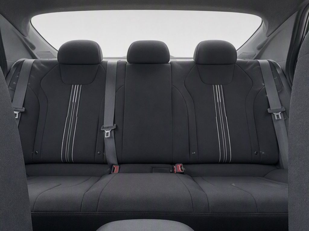 Used 2025 Red Hyundai SEL Sport image 18