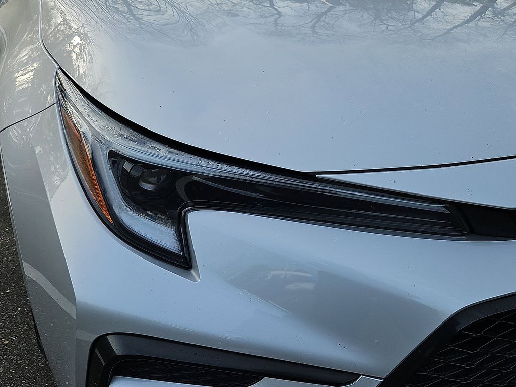 Thumbnail: 2023 Toyota Corolla - 10