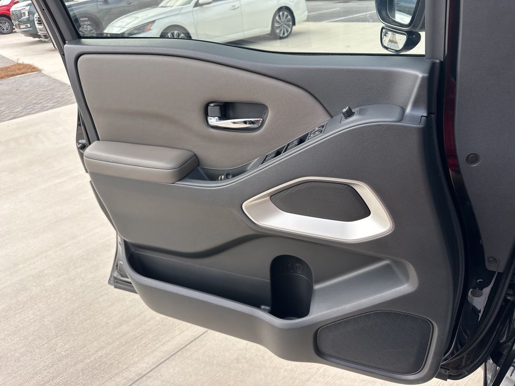 2022 Super Black Nissan Frontier SV RWD Truck